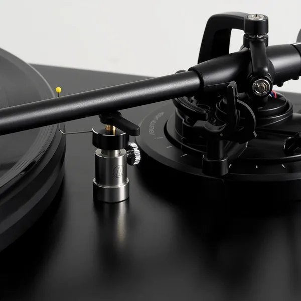 Audio-Technica AT6006R Elevador de seguridad para tocadiscos manuales