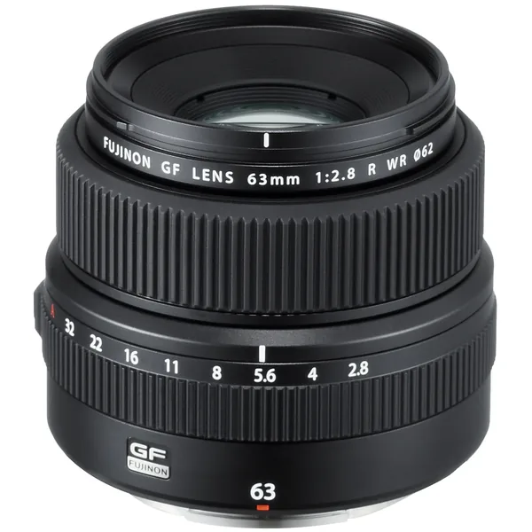 Lente FUJIFILM GF 63mm f/2.8 R WR con kit de filtro UV