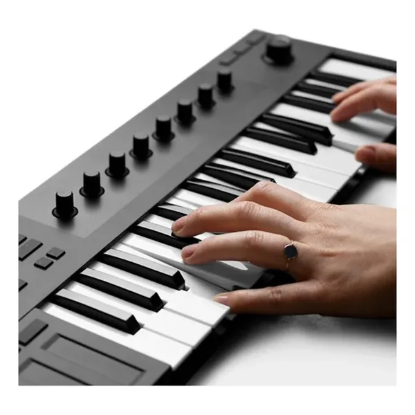 Native Instruments Komplete Kontrol M32-Img-164908