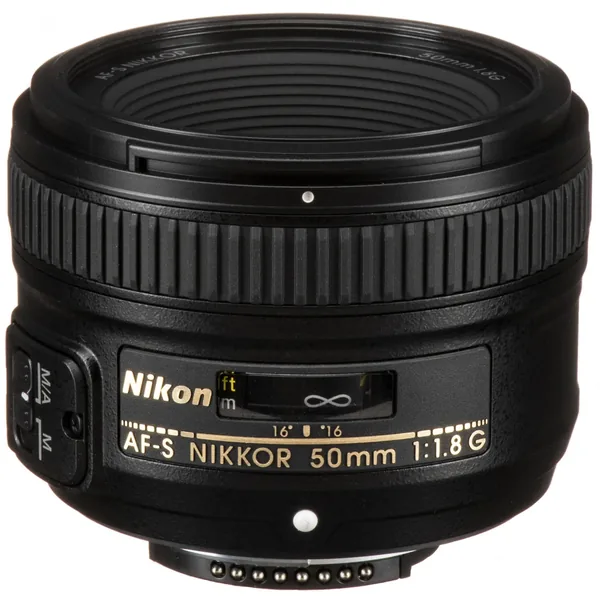 Lente Nikon AF-S NIKKOR 50 mm f/1.8G con kit de paño de limpieza
