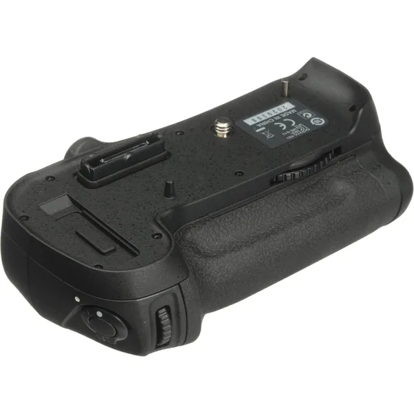 Batería multifunción Nikon MB-D12