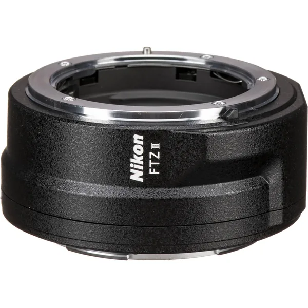 Cámara sin espejo Nikon Z7 II con adaptador de montura FTZ II y paquete básico