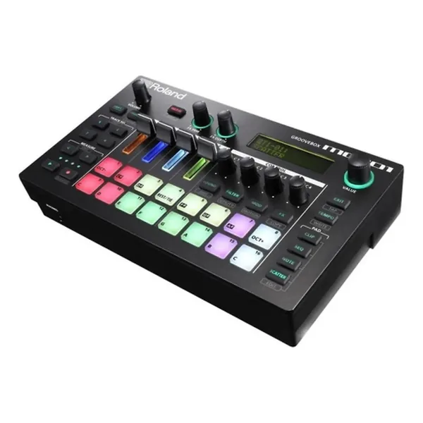 Roland MC-101-Img-192092