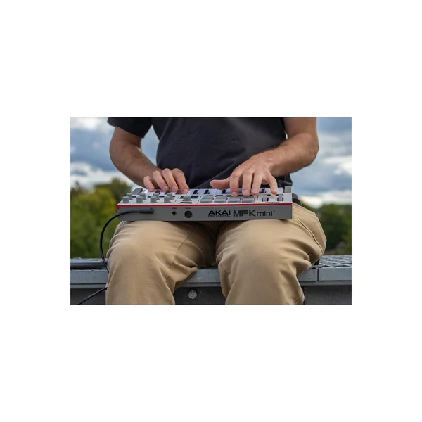 AKAI Professional MPK Mini IV Gray