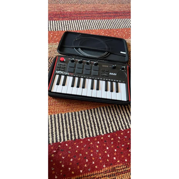 AKAI Professional MPK mini Play MK3 Bag Bundle