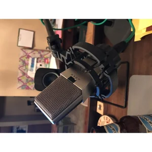 AKG H 85