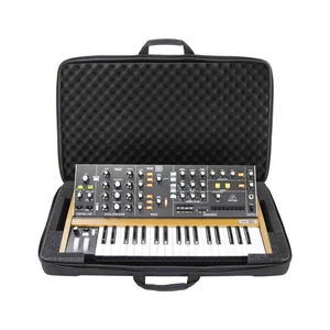 Behringer Poly D Bag Bundle