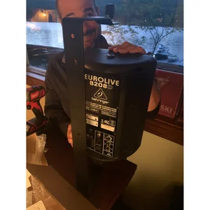 Behringer WB210 Wallmount Black