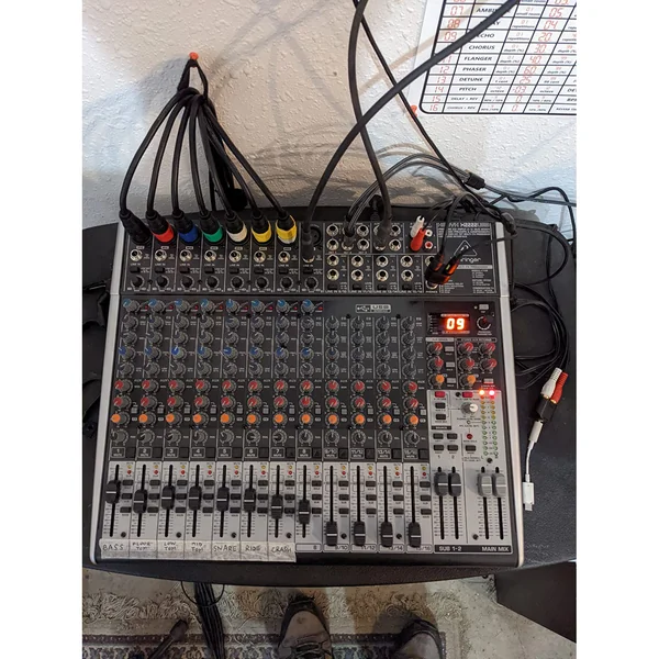 Behringer Xenyx X2222USB HP Bundle