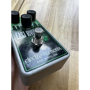 Electro Harmonix East River Drive