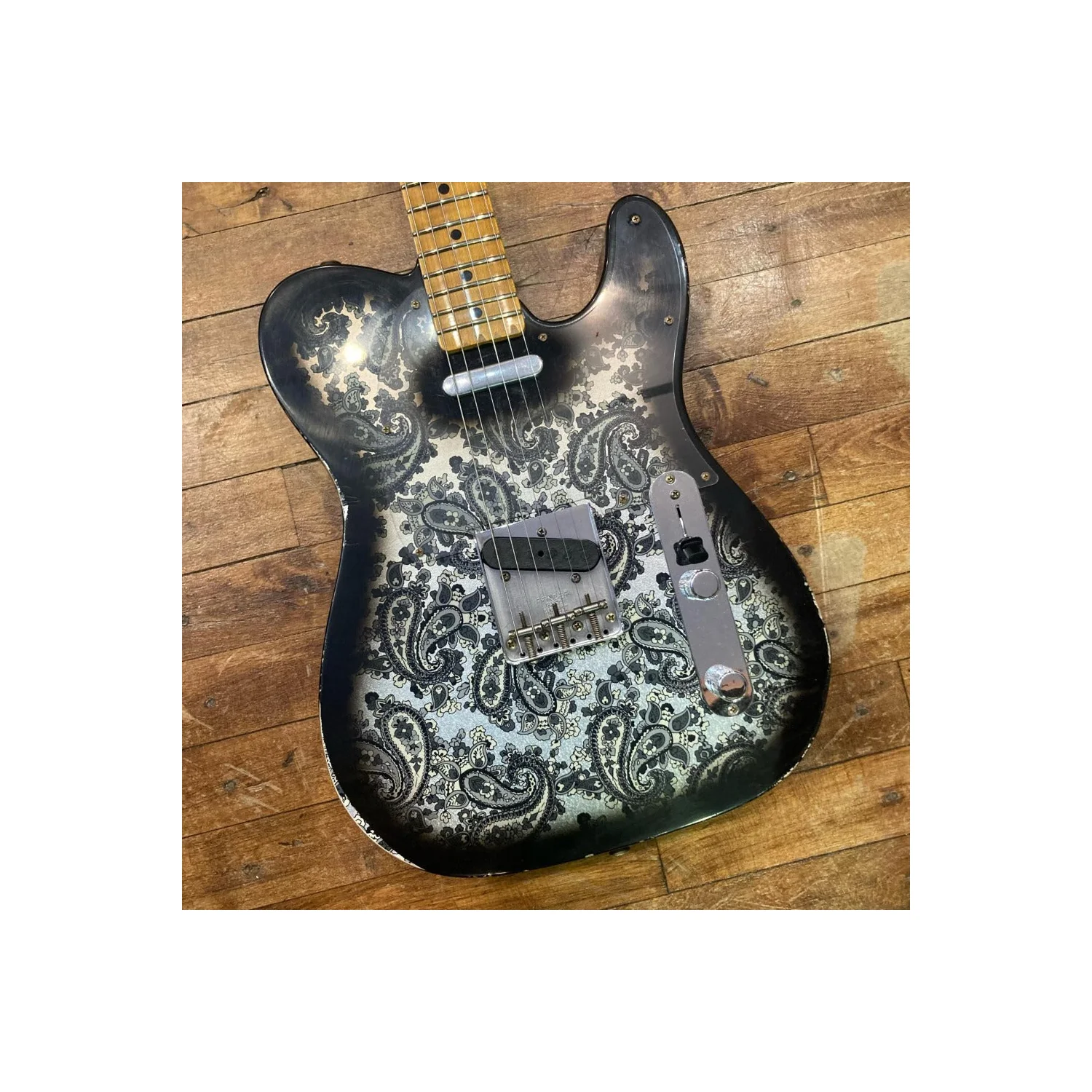 Fender 68 Tele Black Paisley Relic