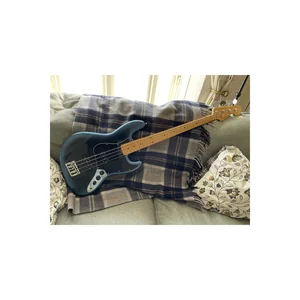 Fender Am Pro II Jazz Bass MN DK NIT