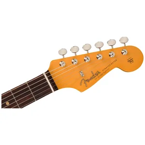 Fender AV II 61 STRAT RW OWT