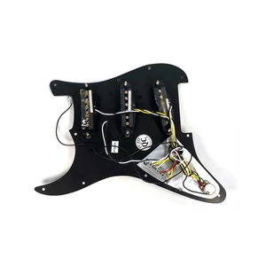Fender Strat Pickguard SSS Std. BK