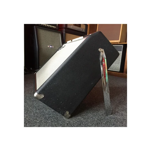 Fender Tilt Back Legs 14"