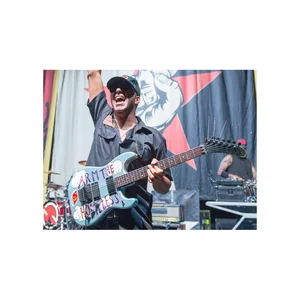 Fender Tom Morello Arm The Homeless