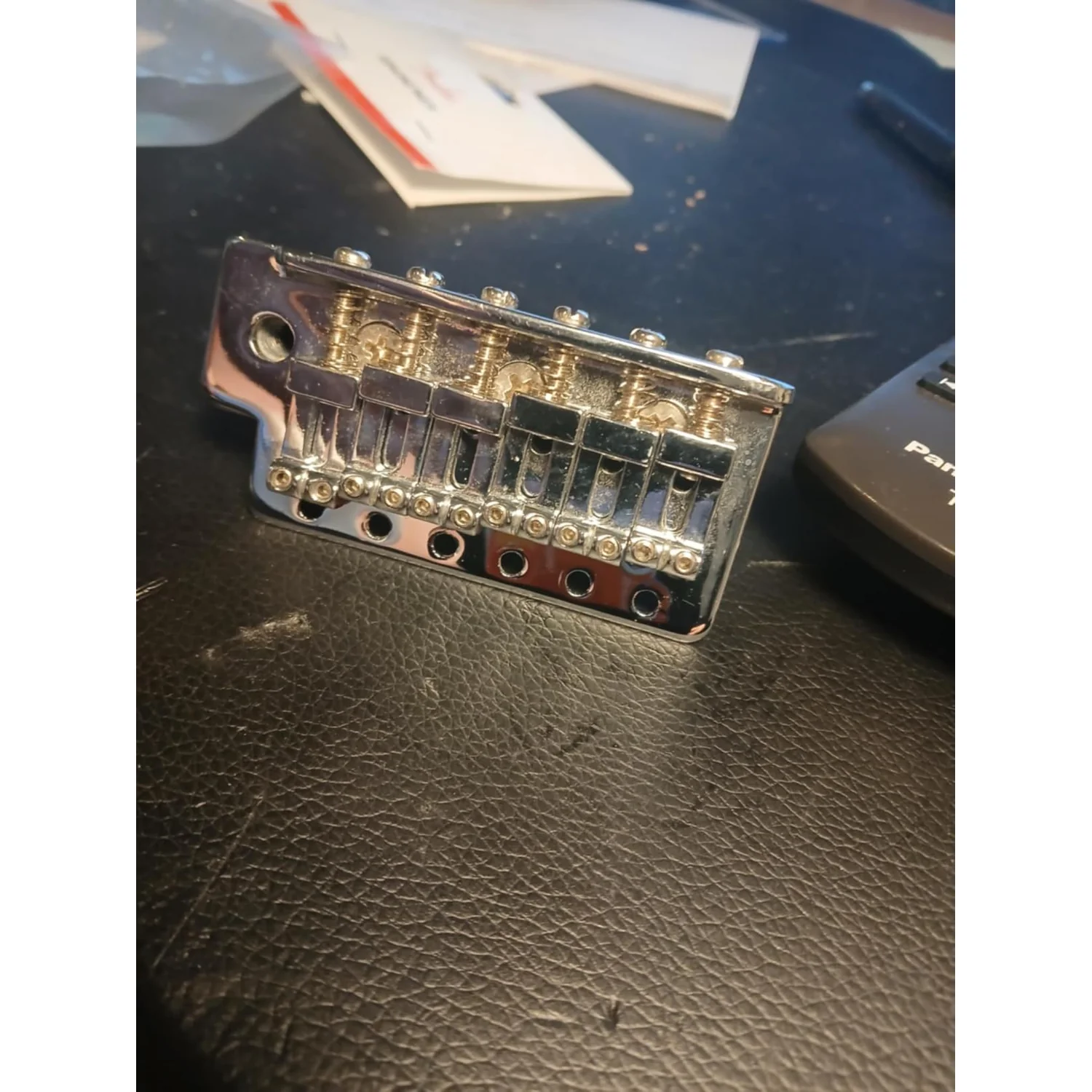 Fender Vintage-Style Strat Tremolo CR