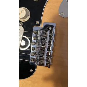 Fender Vintage-Style Strat Tremolo CR