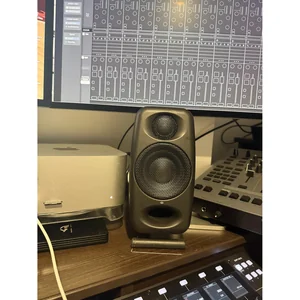IK Multimedia iLoud Micro Monitor