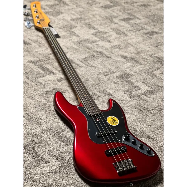 Marcus Miller V3 4 New Gen Candy Apple Red