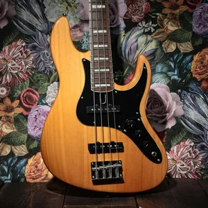 Marcus Miller V5 24-4 NT