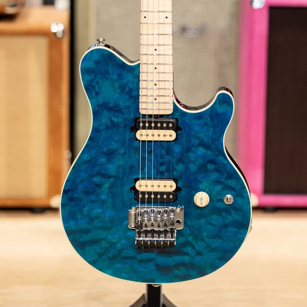 Music Man 30th Ann. Axis Quilt TRBL