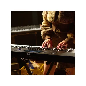 Native Instruments Kontrol S61 MK3 Komplete 15