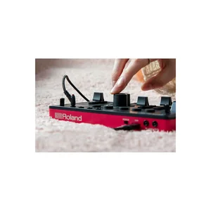 Roland AIRA Compact E-4 Voice Tweaker