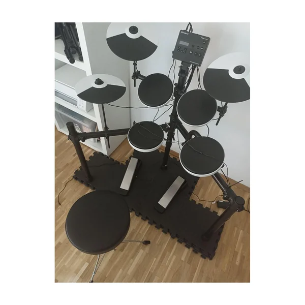 Roland TD-02K V-Drums Kit Bundle