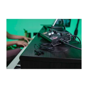 Roland V-02HDMKII Video Switcher