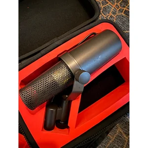 Shure SM 7 B EVA Case Bundle
