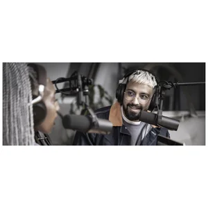 Shure SM 7 B Podcast Bundle