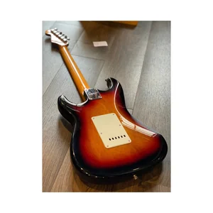 Squier CV 60s Strat 3-SB Bundle