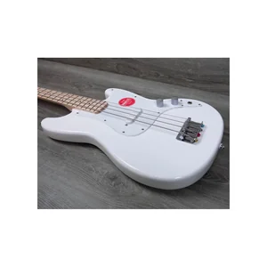Squier Sonic Bronco Arctic Whi Bundle