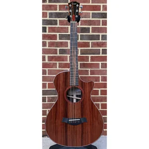 Taylor Custom #25: Le Rouge