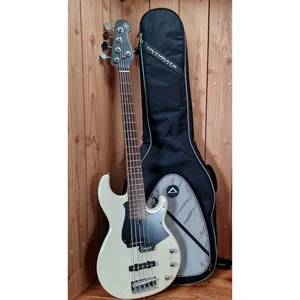 Yamaha BB235 VW