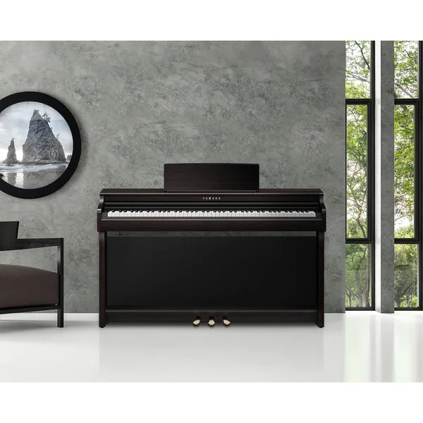 Yamaha CLP-825 R