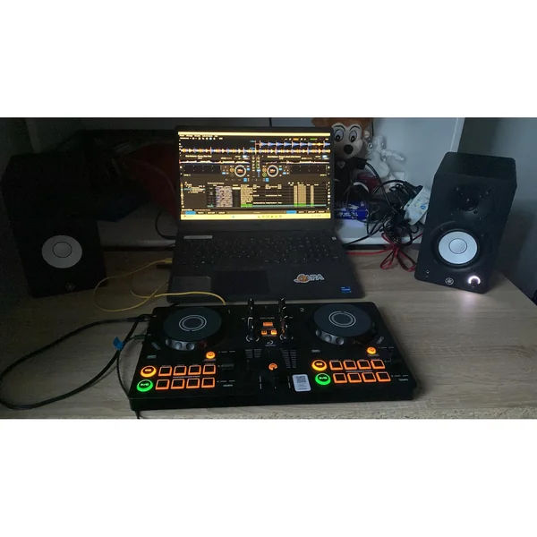 Yamaha HS 3