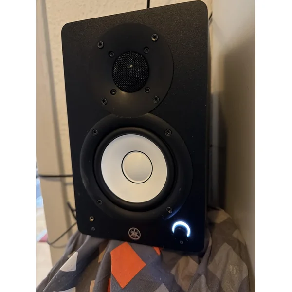 Yamaha HS 4