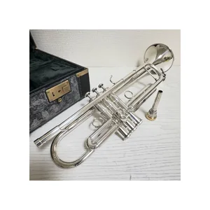 Yamaha YTR-8335RGS 04 Trumpet
